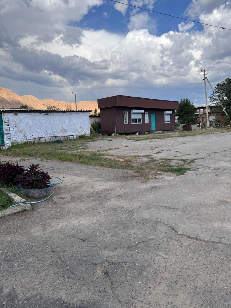 Guest House Jamal Naryn Exterior photo